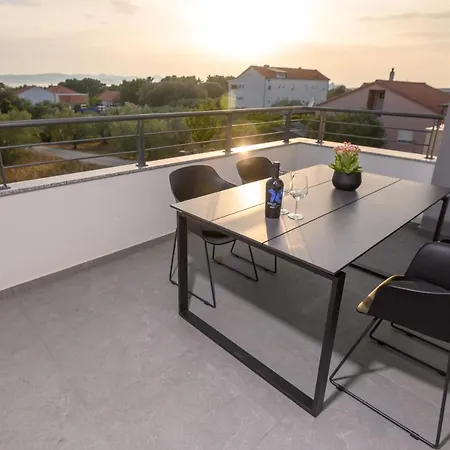 Luxury Leonika * ビビニェ