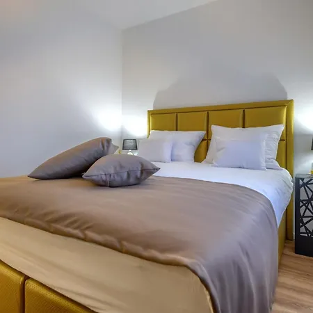 アパート Luxury Leonika *