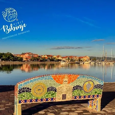 Luxury Leonika アパート