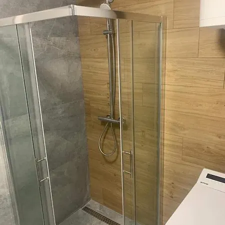 アパート Luxury Leonika *