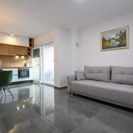 Apartment Luxury Leonika