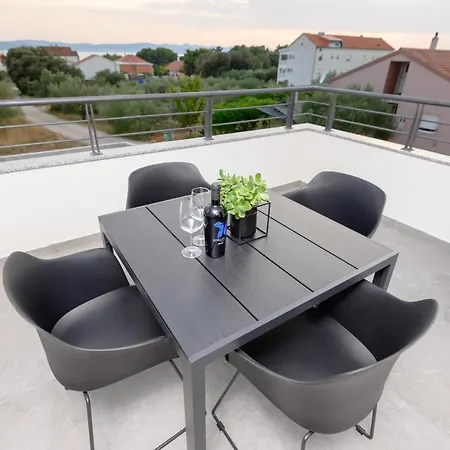 アパート Luxury Leonika *