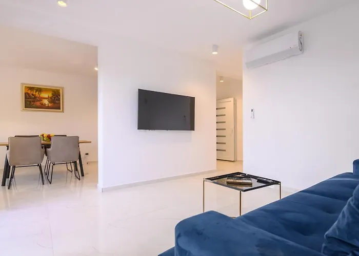 Luxury Leonika Apartment