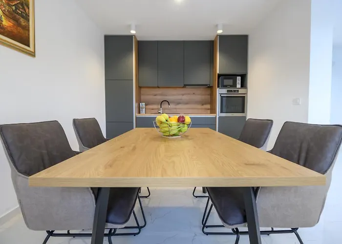 Apartment Luxury Leonika