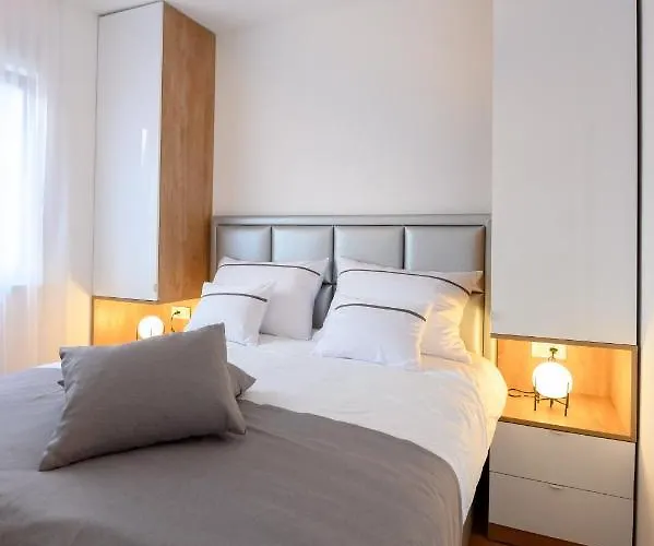 Luxury Leonika Apartment