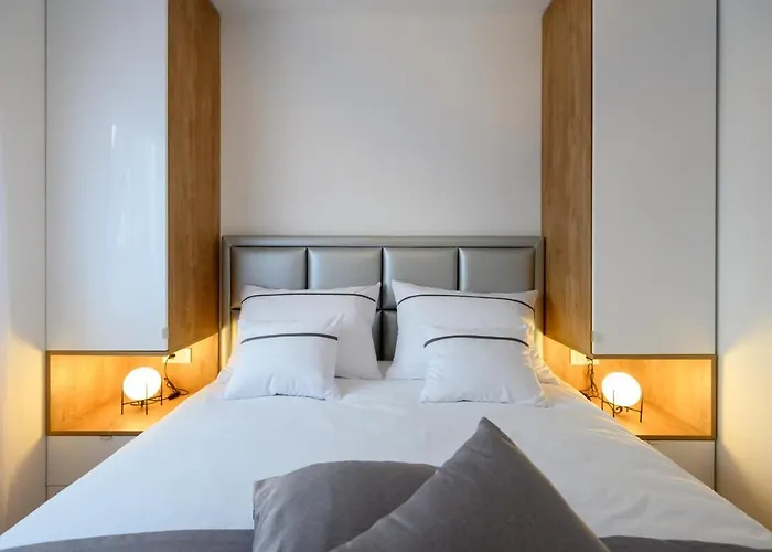 Luxury Leonika Apartment