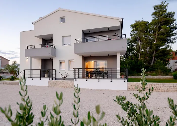 Apartment Luxury Leonika