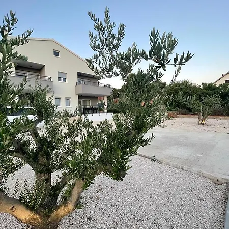 아파트 Luxury Leonika