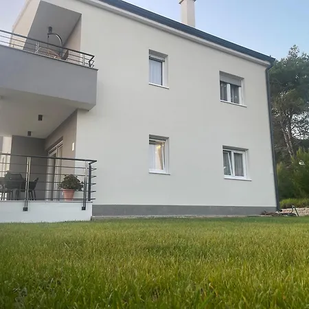 Apartment Luxury Leonika *
