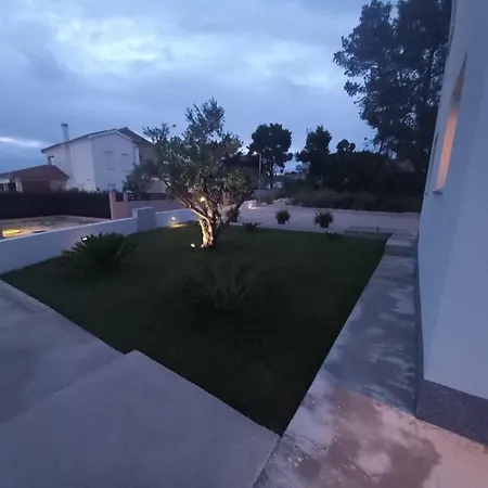 아파트 Luxury Leonika